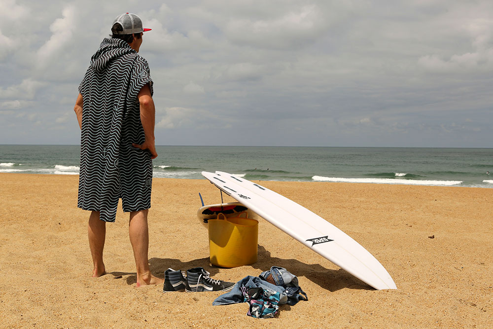 Comment choisir son poncho pour le surf ?